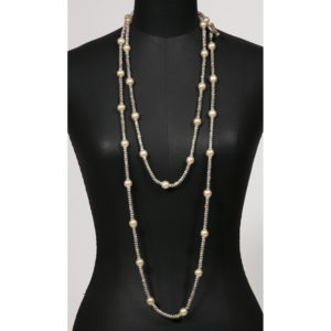 renaissance - vintage fashion paris | archives chanel : sautoir très long perles et strass