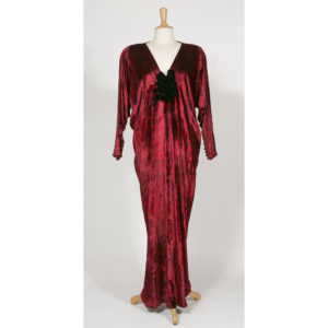 YSL haute-couture : robe velours de soie rouge